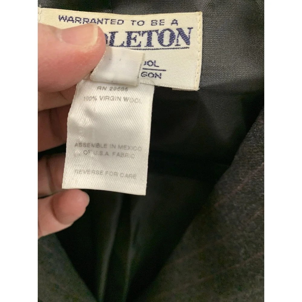 Vintage Pendleton Woman's Size 6 100% Virgin‎ Wool Gray Pinstripe Blazer Jacket
